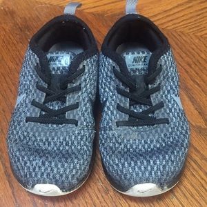 Nike Toddler Boys Size 8 Sneakers